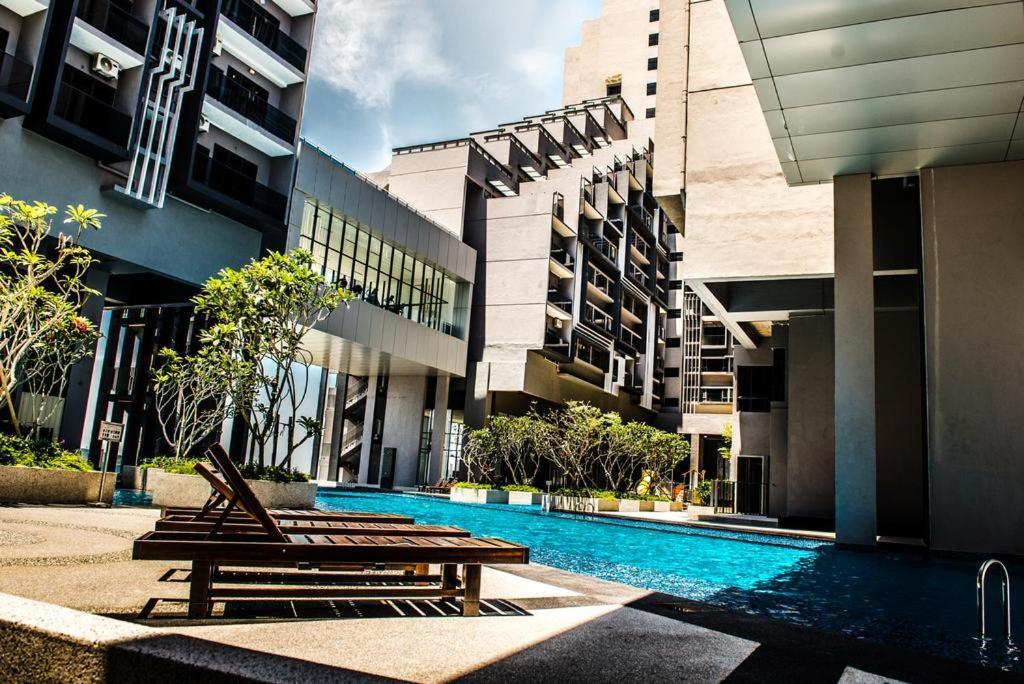 Thermospace Imperio A-17-19 Melaka City Exteriör bild